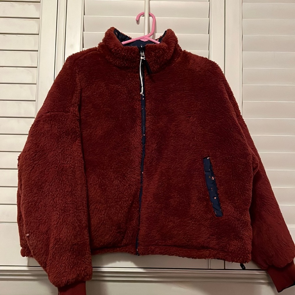 American eagle reversible puffer jacket size small NWOT